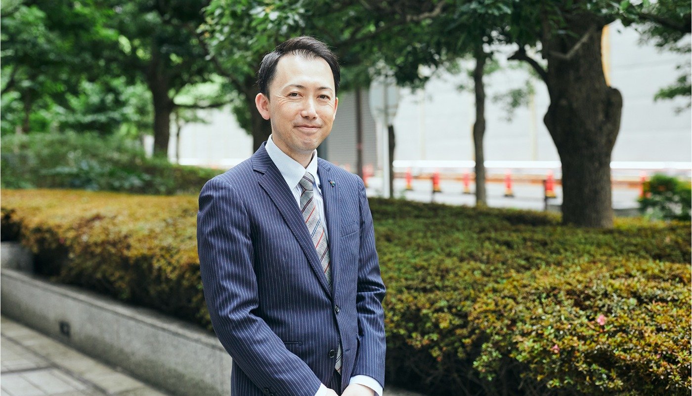 小岩 孝則
