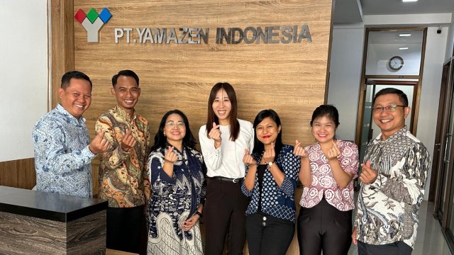 金屋と山善インドネシア社員