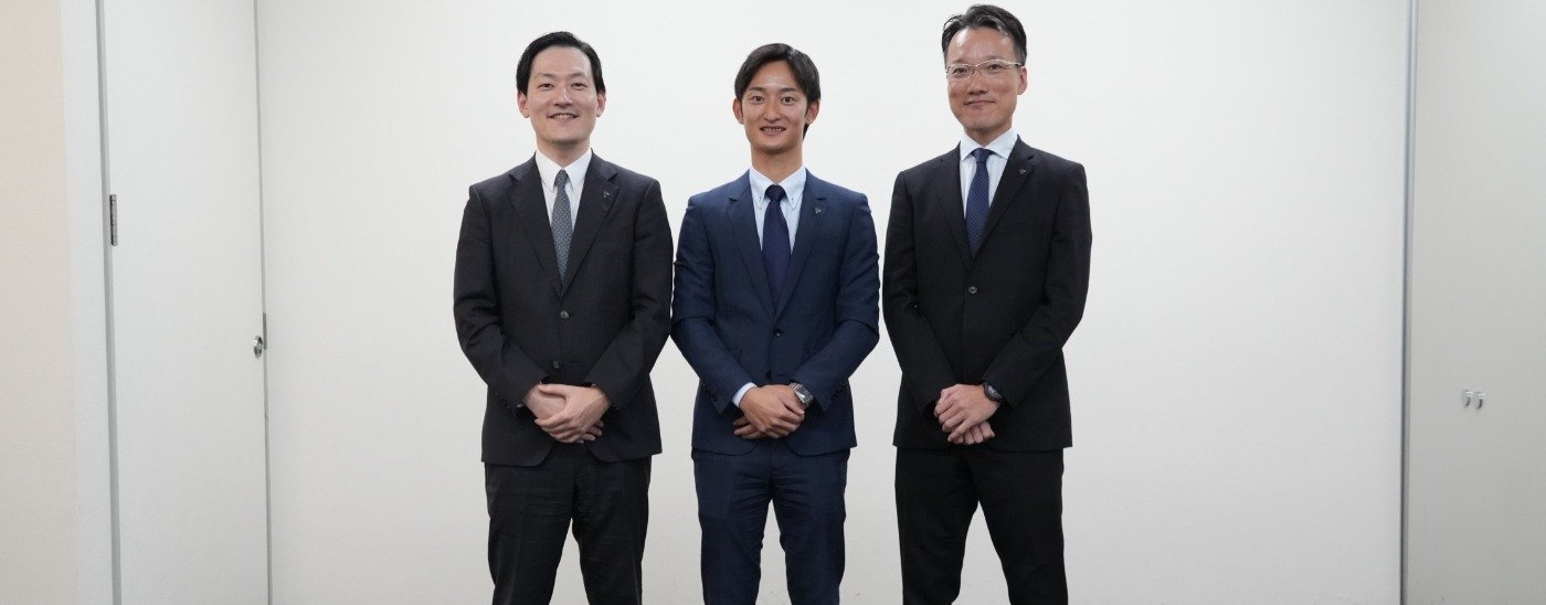 中途採用３名