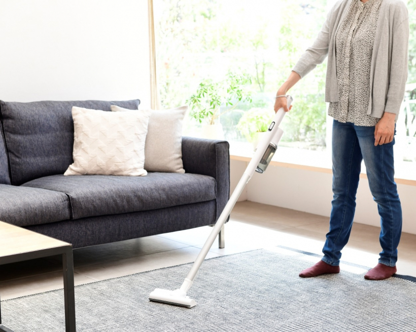 A112 山善 コードレススティッククリーナー ZSP-L160(W)