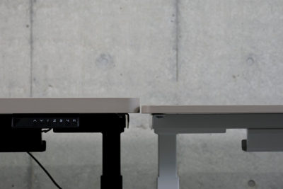 厚さ3.5cmの重厚感のあるデザイン