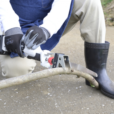 充電式ヘッジトリマー＆ガーデンソー4wayセット」を新発売