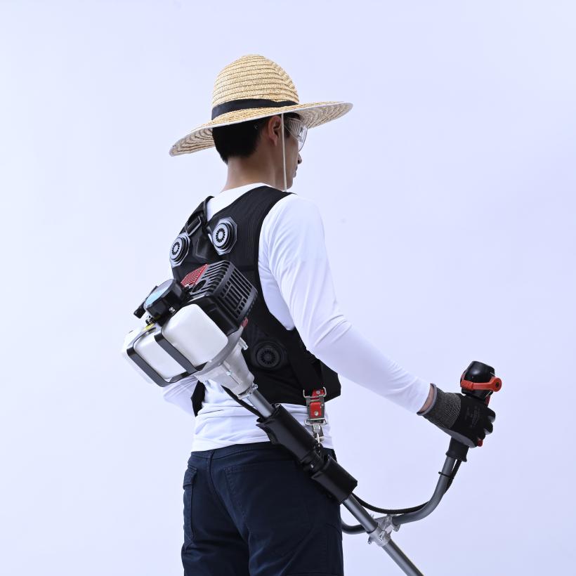 ファン付きウェアの中に着るペルチェベスト