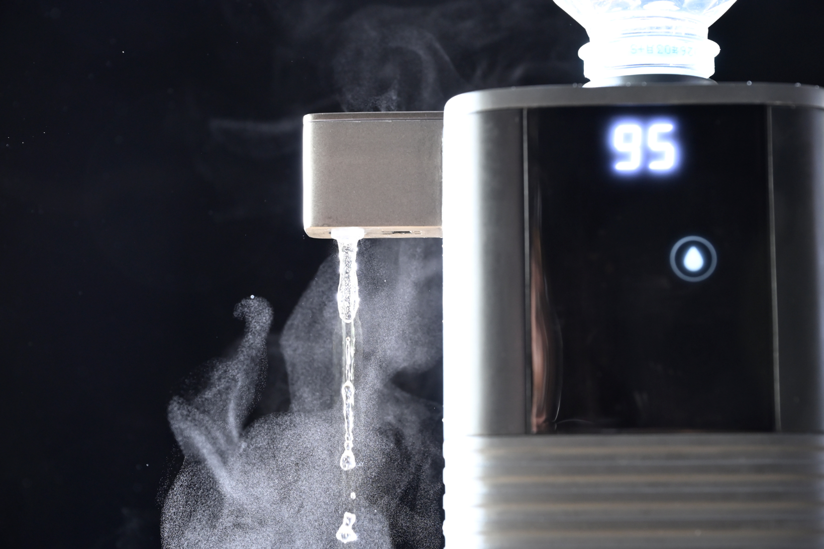 業界初トリプル機能搭載「次世代電気ポット」 | ニュース | 株式会社山善