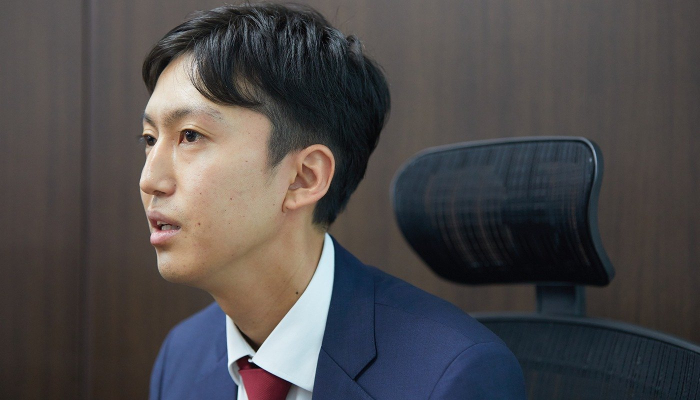 夢や目標について話す中川歩