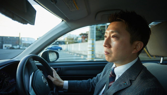 運転している様子