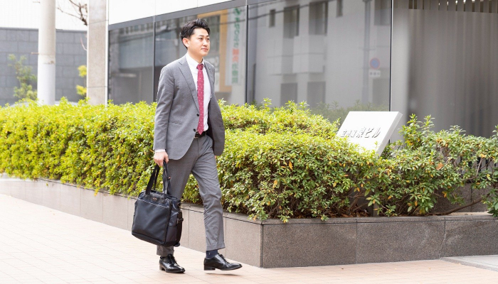 商談に向かう箕輪