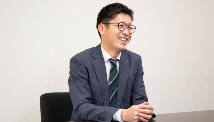 海外駐在の魅力について話す原口