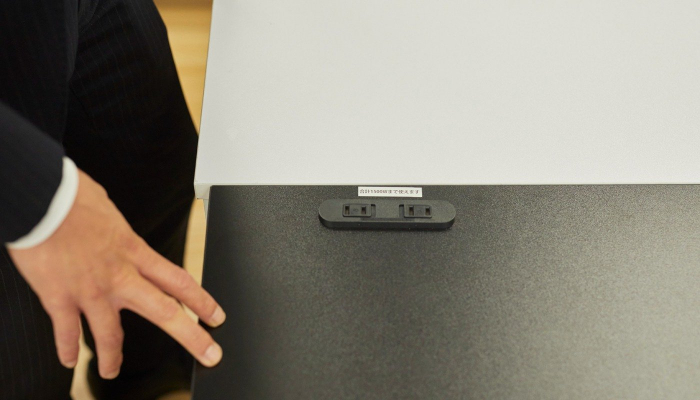 ワークデスクのコンセント部