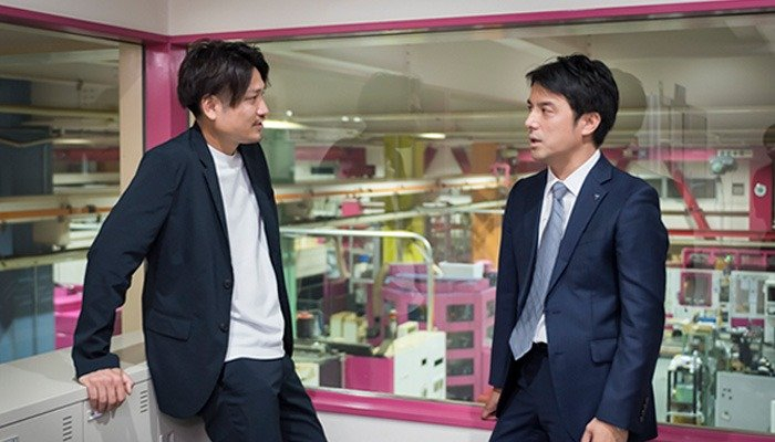 今後の『COMlogiQ』の展開について話す2人