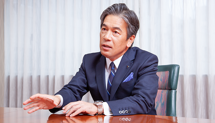 進取果敢な姿勢で挑戦し続けると話す岸田貢司