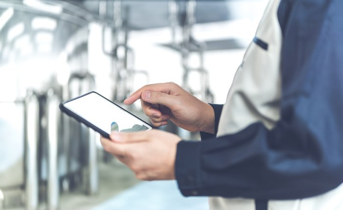 予知保全とは機械や設備に不具合の兆候が生じた際に実施する保全のこと