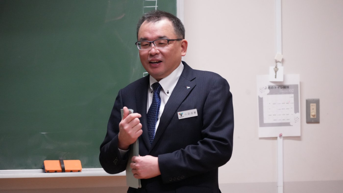 防災バッグ30の開発者、山善の小浜成章