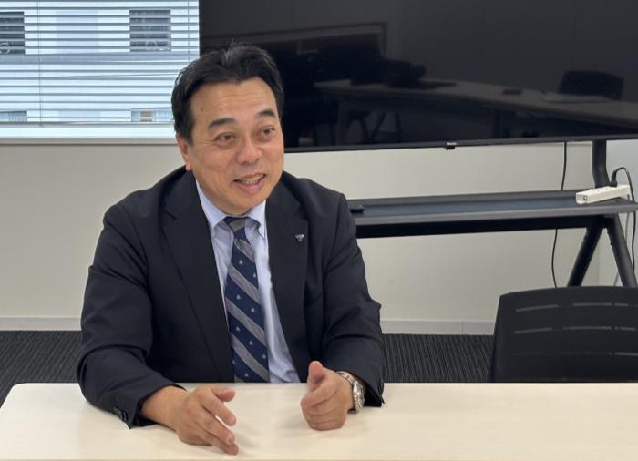 お客様の声に耳を傾け、山善のノウハウを活かした商品開発に挑む尾崎